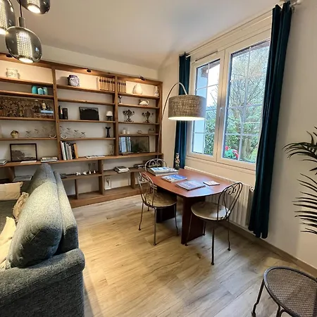 Hébergement de vacances Six Hetres *