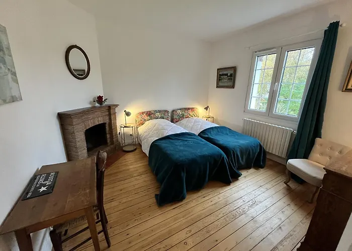 Holiday home Six Hetres *